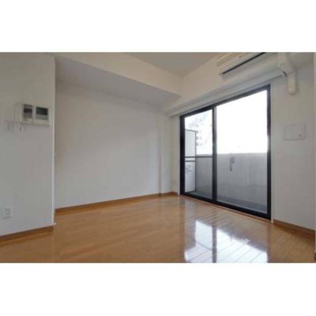 ※写真は同タイプ住戸です。(居間)