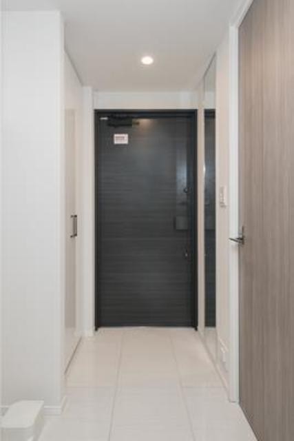 ※写真は同タイプ住戸です。(玄関)