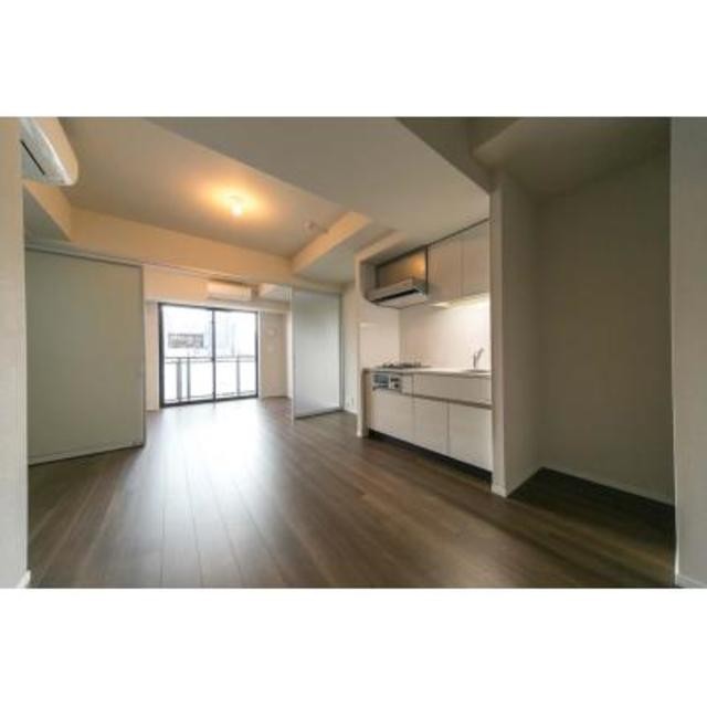 ※写真は同タイプ住戸です。(居間)