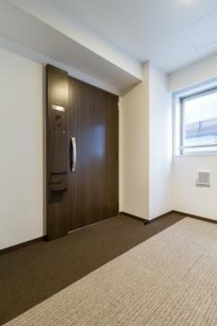 ※写真は同タイプ住戸です。(玄関)