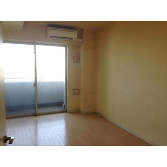 ※写真は同タイプ住戸です。(居間)