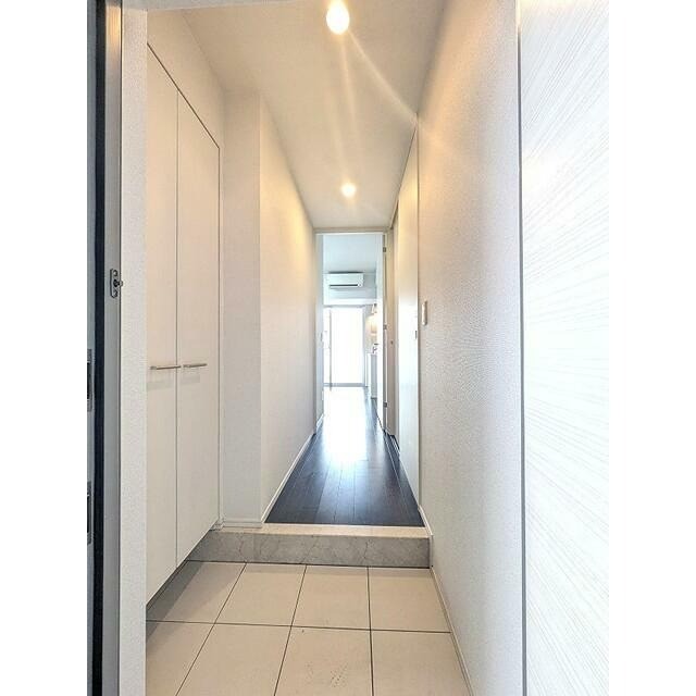 ※同仕様写真含む(玄関)