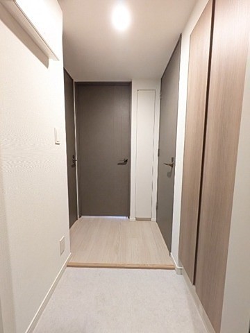 ※同仕様写真含む(玄関)