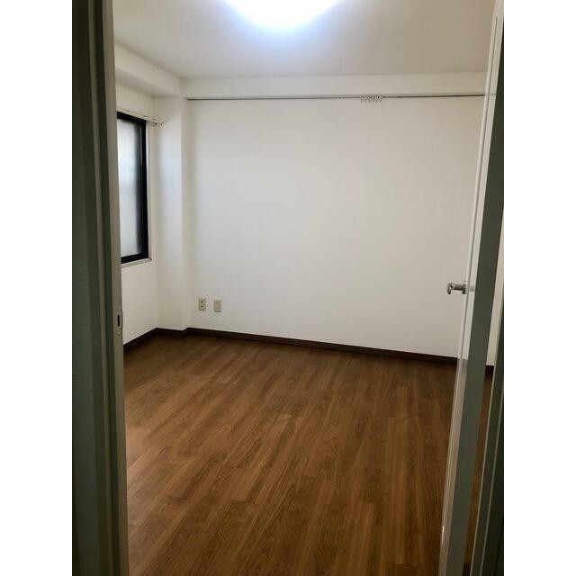 木のぬくもりがあるフローリングのお部屋。