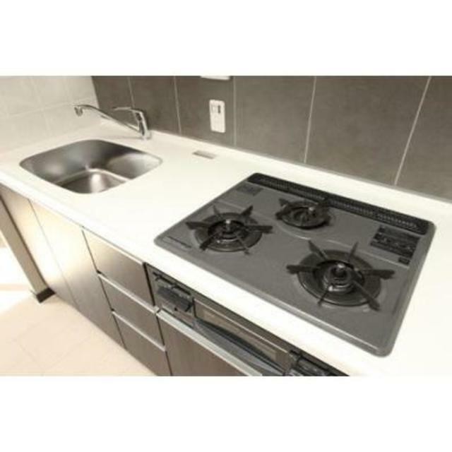 ※写真は同タイプ住戸です。(キッチン)