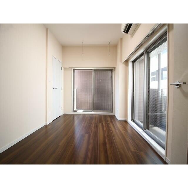 洋室約6.2帖(居間)