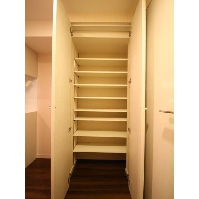 シューズボックス