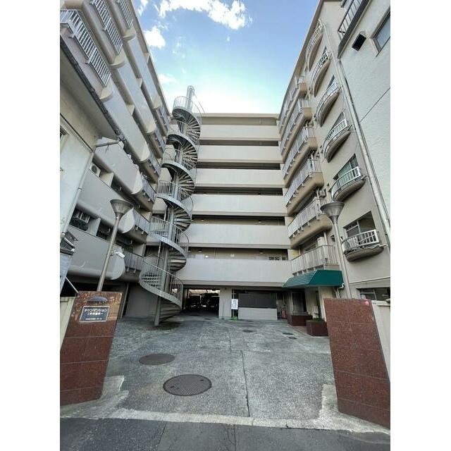 世田谷区三軒茶屋1丁目 【賃貸居住】マンション