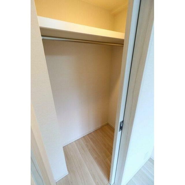 ウォークインクローゼット(内装)