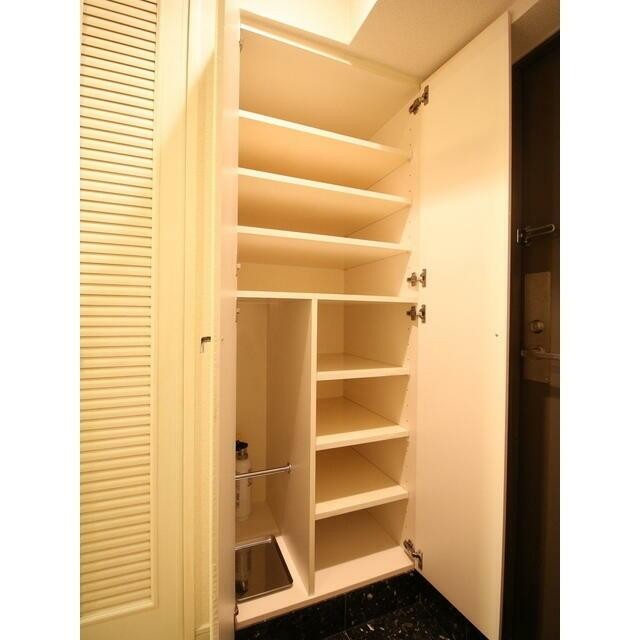 シューズボックス