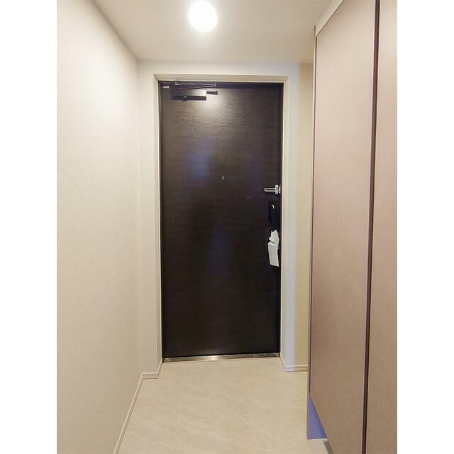 ※写真は同タイプ住戸です。(玄関)