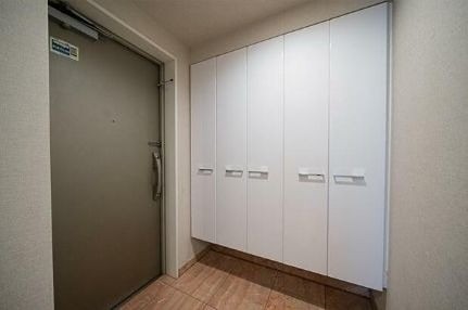 ※同仕様写真含む(玄関)