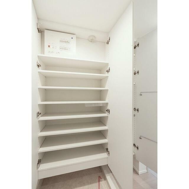 シューズボックス