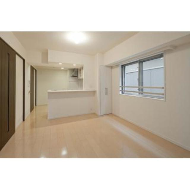 ※写真は同タイプ住戸です。(居間)