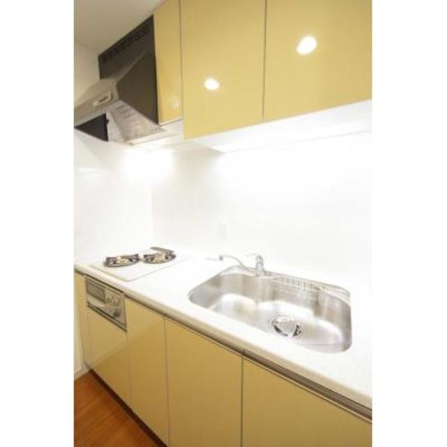 ※写真は同タイプ住戸です。(キッチン)