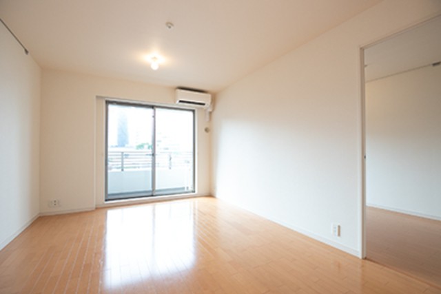 ※写真は同タイプ住戸です。(居間)