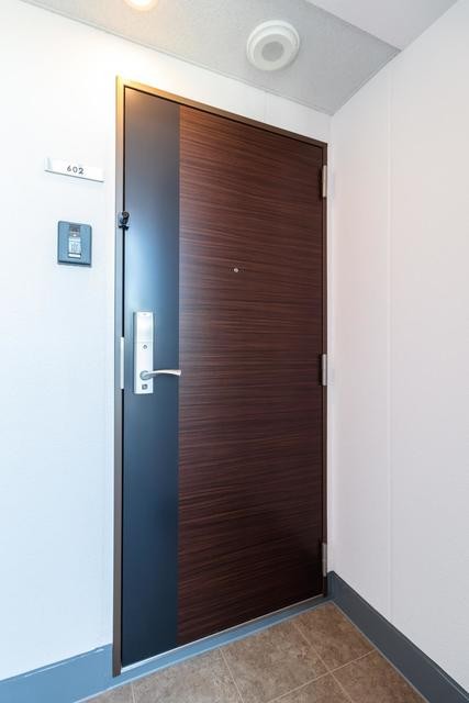 ※写真は同タイプ住戸です。(玄関)