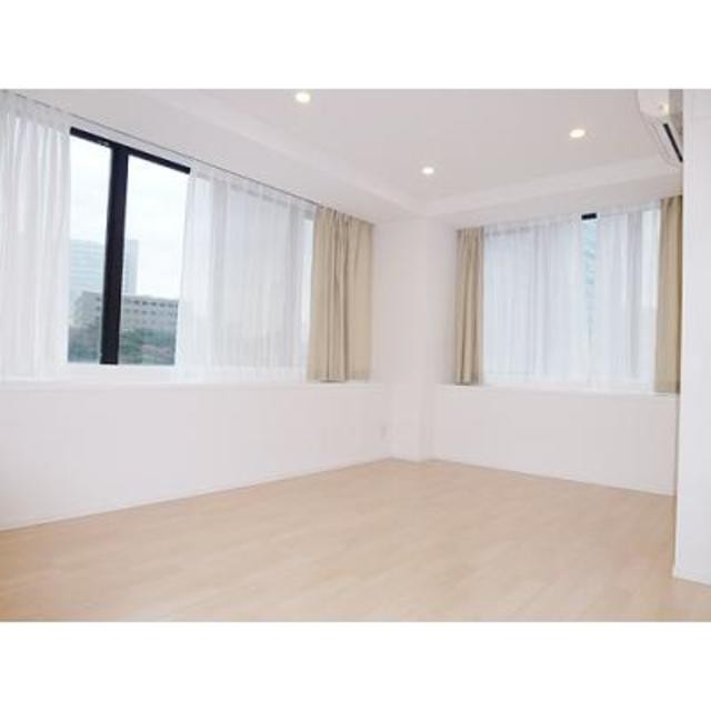 ※写真は同タイプ住戸です。(居間)