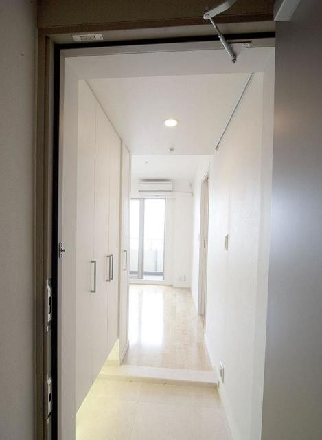 ※写真は同タイプ住戸です。(玄関)