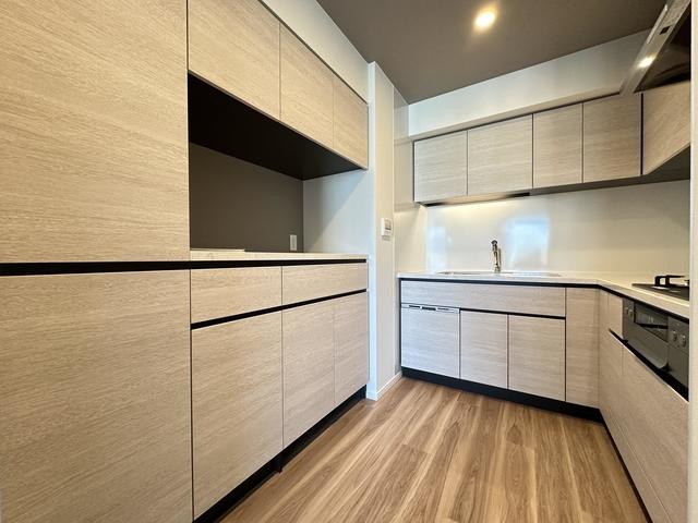 ※写真は同タイプ住戸です。(キッチン)