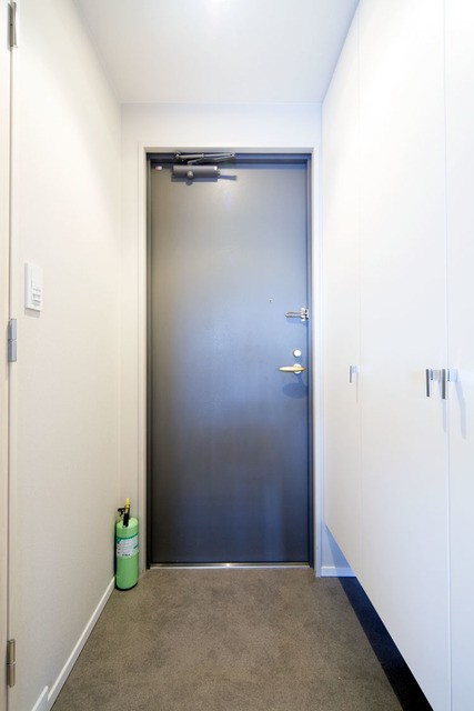 ※写真は同タイプ住戸です。(玄関)