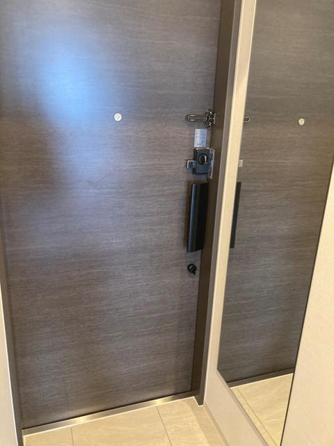 ※写真は同タイプ住戸です。(玄関)