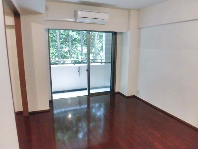 ※同仕様写真(居間)