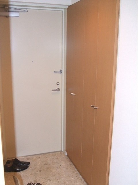 ※同仕様写真(玄関)