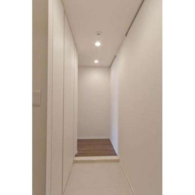 ※写真は同タイプ住戸です。(玄関)