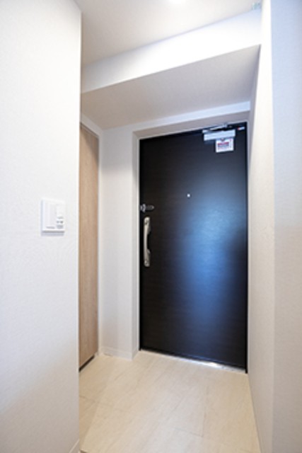 ※写真は同タイプ住戸です。(玄関)