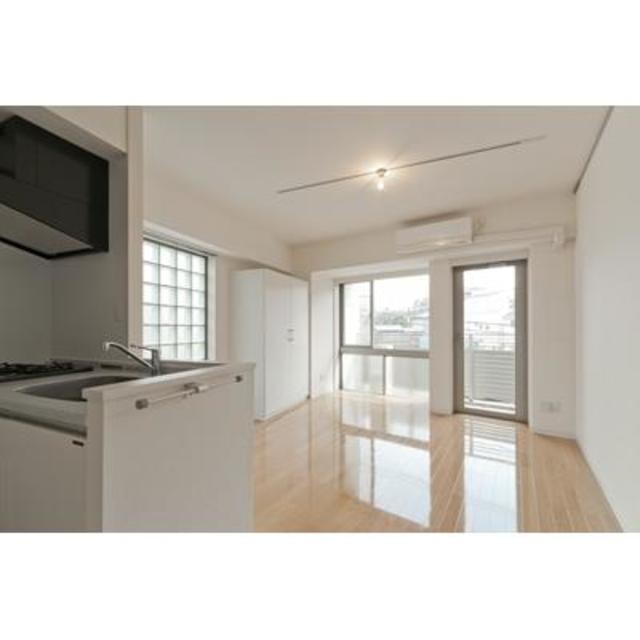 ※写真は同タイプ住戸です。(居間)