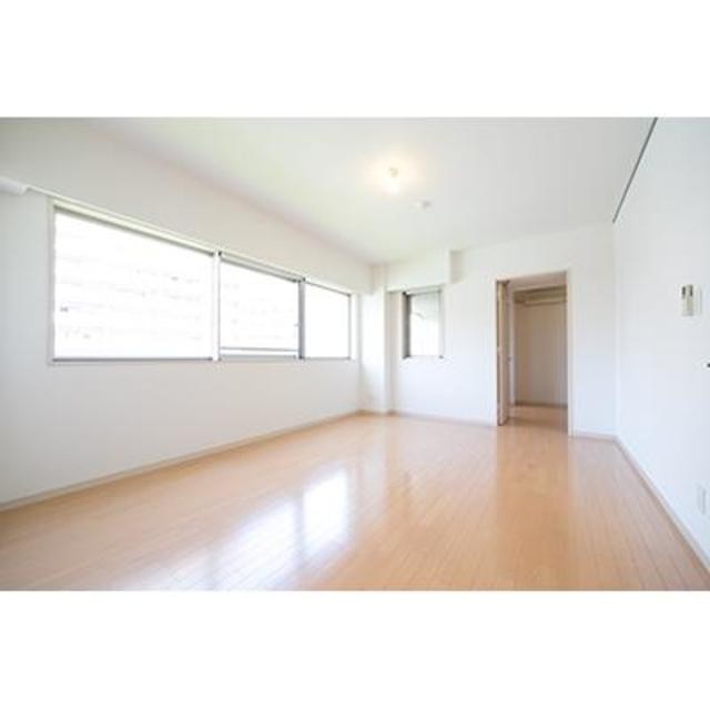 ※写真は同タイプ住戸です。(居間)