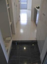 ※同仕様写真含む(玄関)