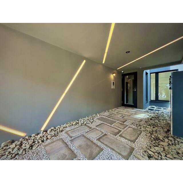 足元までこだわったデザイン(その他建物画像)