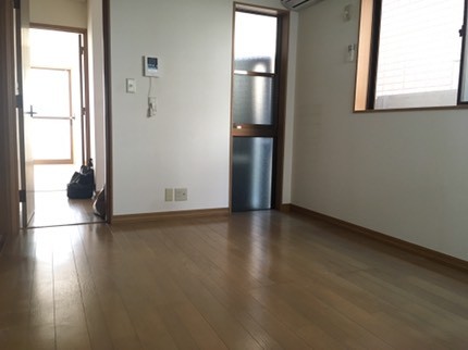 (居間)