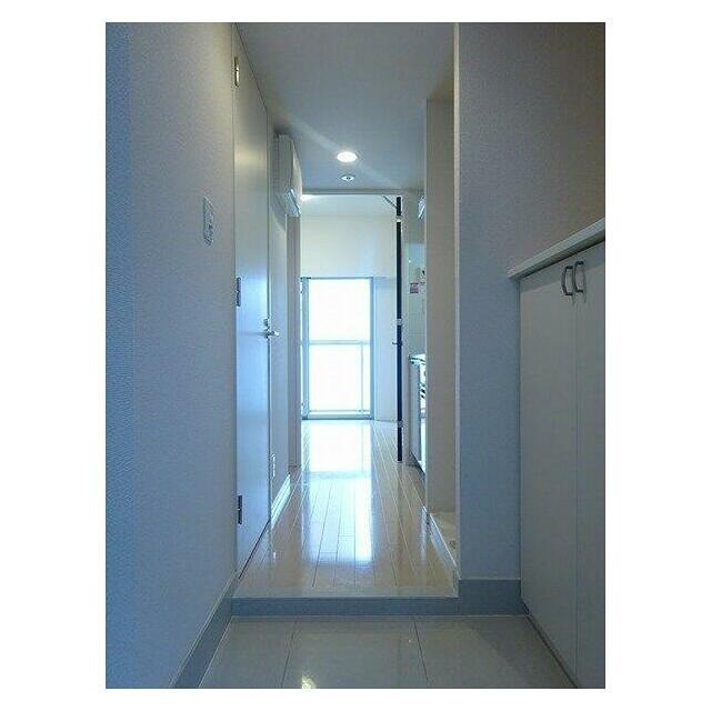 ※同仕様写真含む(玄関)