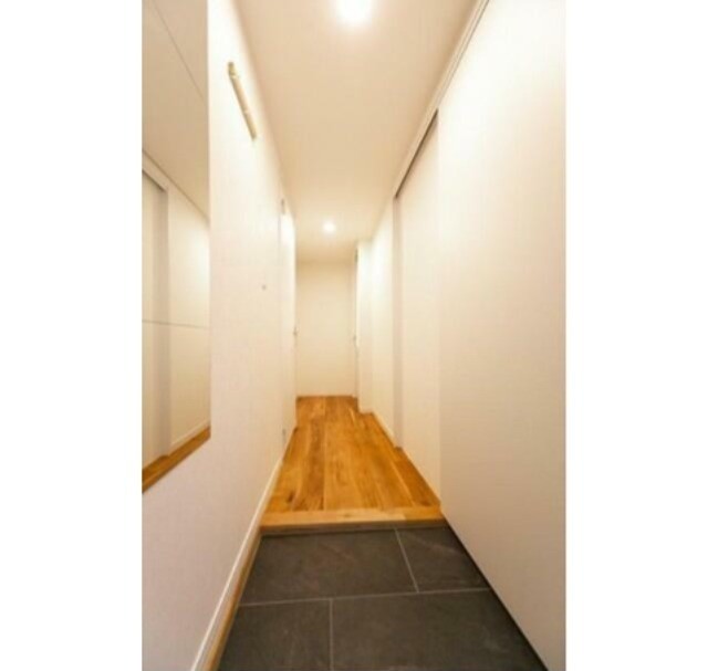 ※同仕様写真含む(玄関)