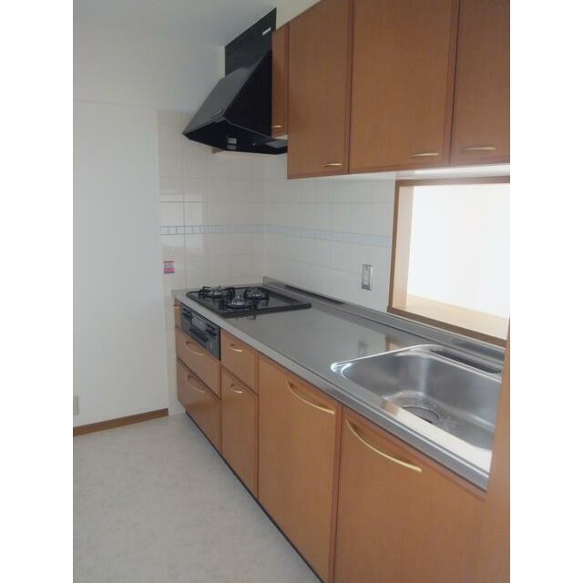 ◎室内写真◎同タイプ他写真 フローリングカラー等異なる場合がございます。(キッチン)