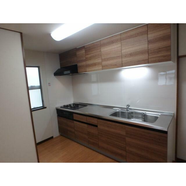 システムキッチン・3口ガスコンロ・グリル付き(キッチン)