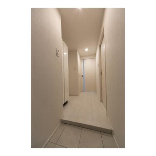 ※写真は同タイプ住戸です。(玄関)