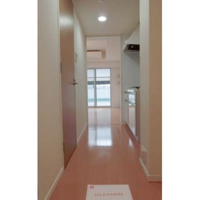 ※写真は同タイプ住戸です。(玄関)