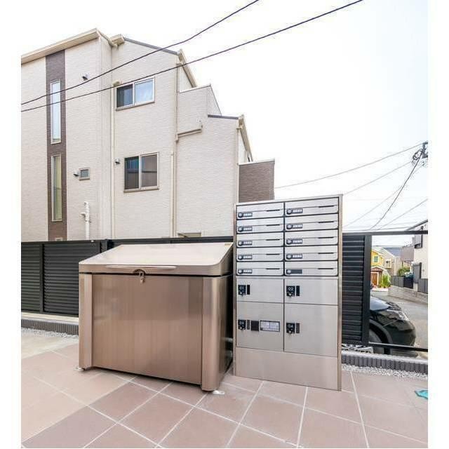 集合ポスト・宅配ボックス・ゴミストッカー