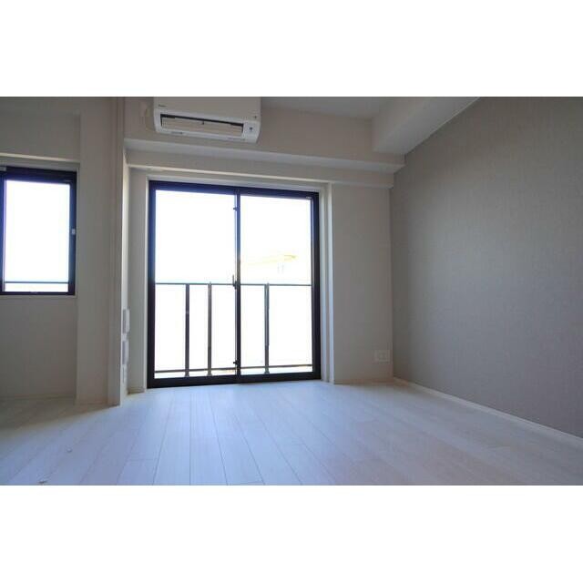 ※写真は同タイプ住戸です。(居間)