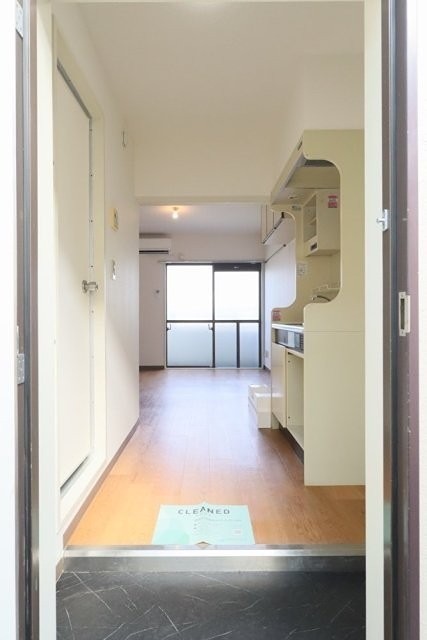 ※同仕様写真含む(玄関)