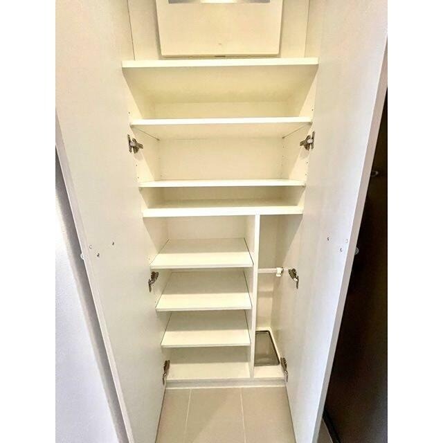 ※同仕様写真含む(玄関)