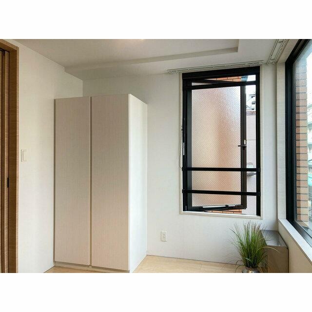 寝室※モデルルーム（家具・小物類は居室に