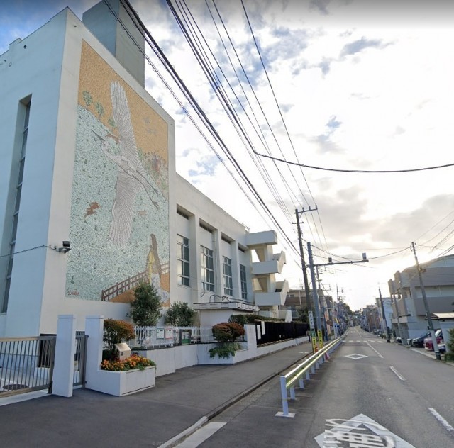 八幡中学校（自由が丘）（1431m）(周辺)