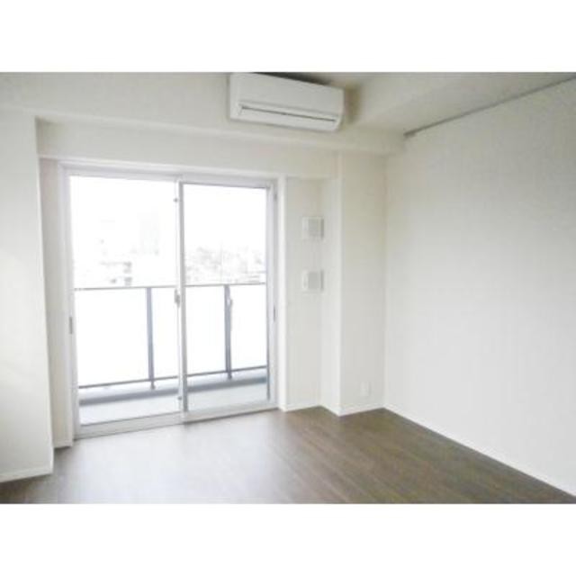 ※写真は同タイプ住戸です。(居間)