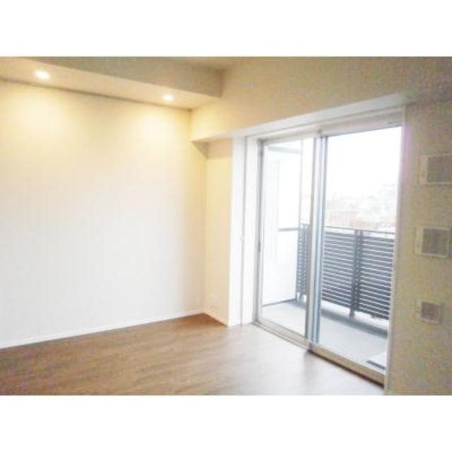 ※写真は同タイプ住戸です。(居間)