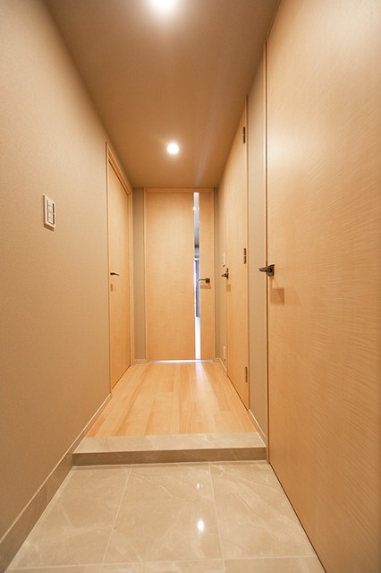 ※写真は同タイプ住戸です。(玄関)